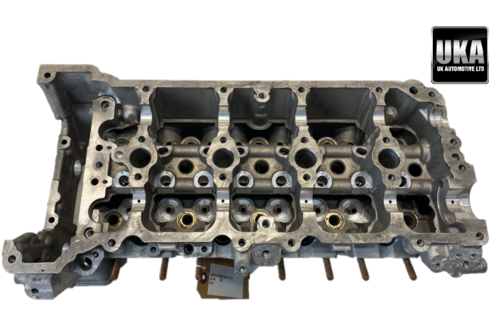 CYLINDER HEAD R1770163600 MERCEDES BENZ C63 AMG 4.0 BARE RIGHT DRIVERS SIDE 